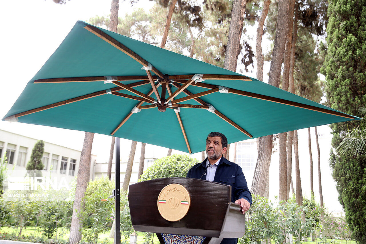 اعطای وام ۲۰ میلیونی به ضرغامی!