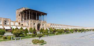 عالی قاپور یکی از زیبای های هنری ایران