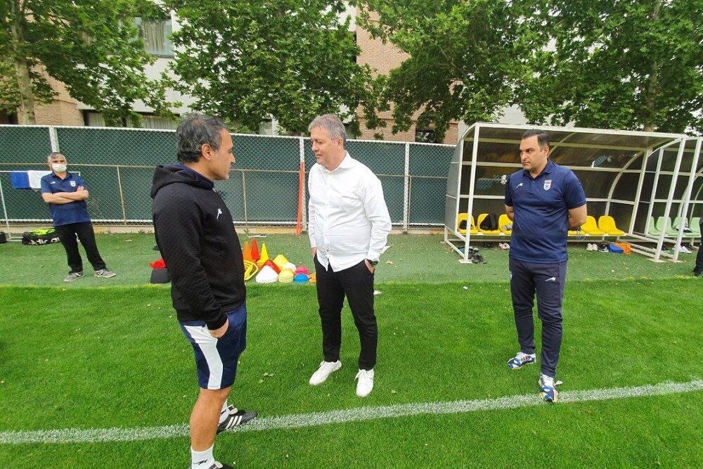 کیروش یکی دو روز آینده در تهران است / فیفا حرفی از تعلیق نزده!