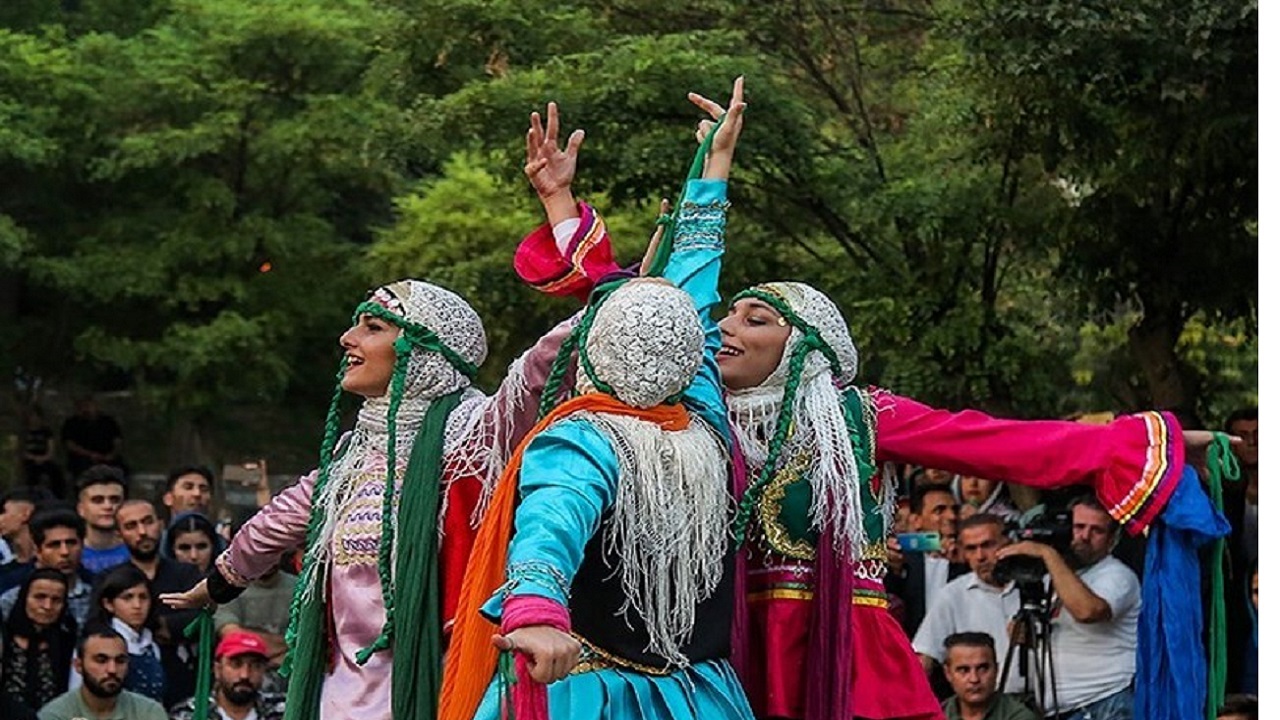 حریره اجرایی در بخش آئینی جشنواره تئاتر مریوان