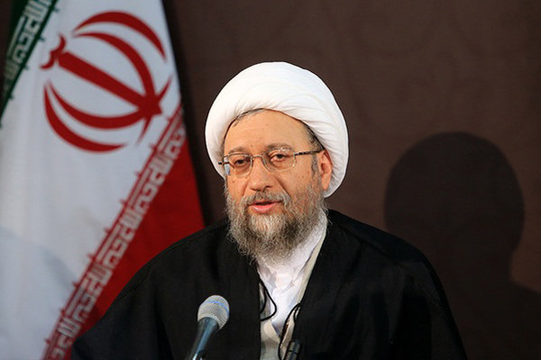دادستان‌ها در چارچوب قانون به موضوع گرانی‌ها ورود کنند