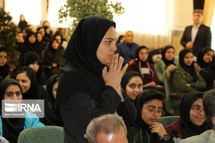 خیران کردستانی با طرح مهر تحصیلی به کمک دانش‌آموزان بی‌بضاعت می‌آیند