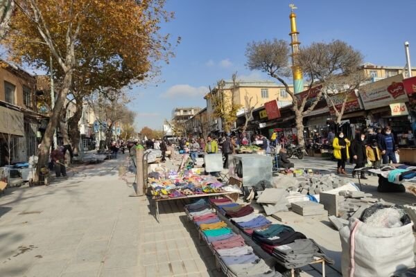 انتقاد مردمی برای هزینه ۱۰۰۰ میلیارد ریالی پیاده راه سنندج