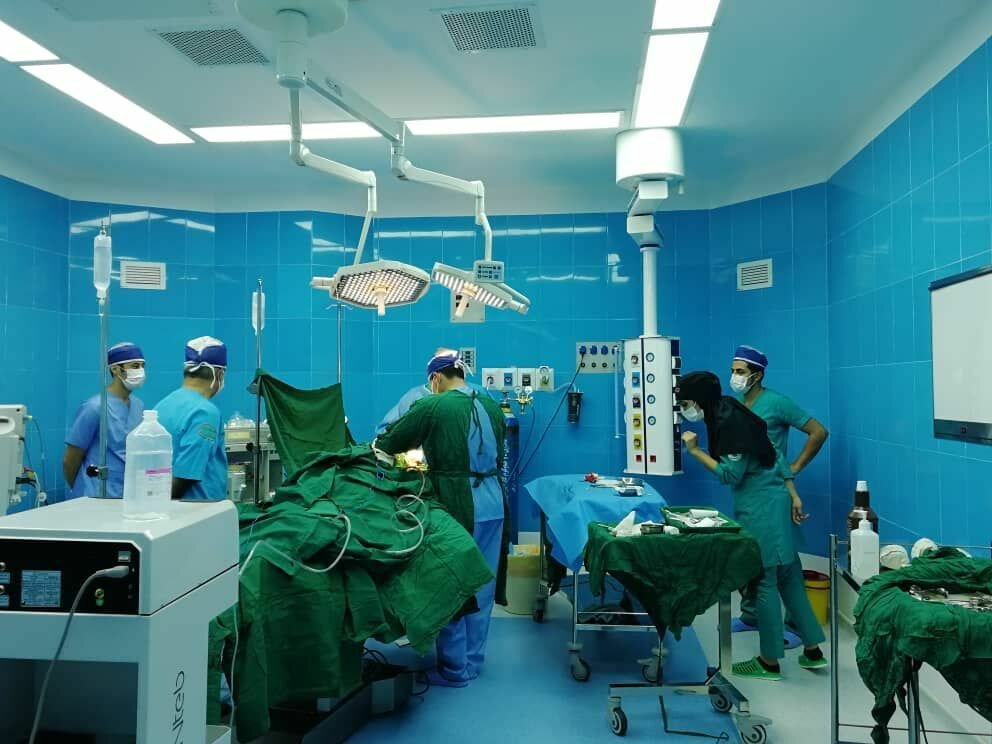 اولین عمل جراحی مغز و اعصاب در سقز با موفقیت انجام شد