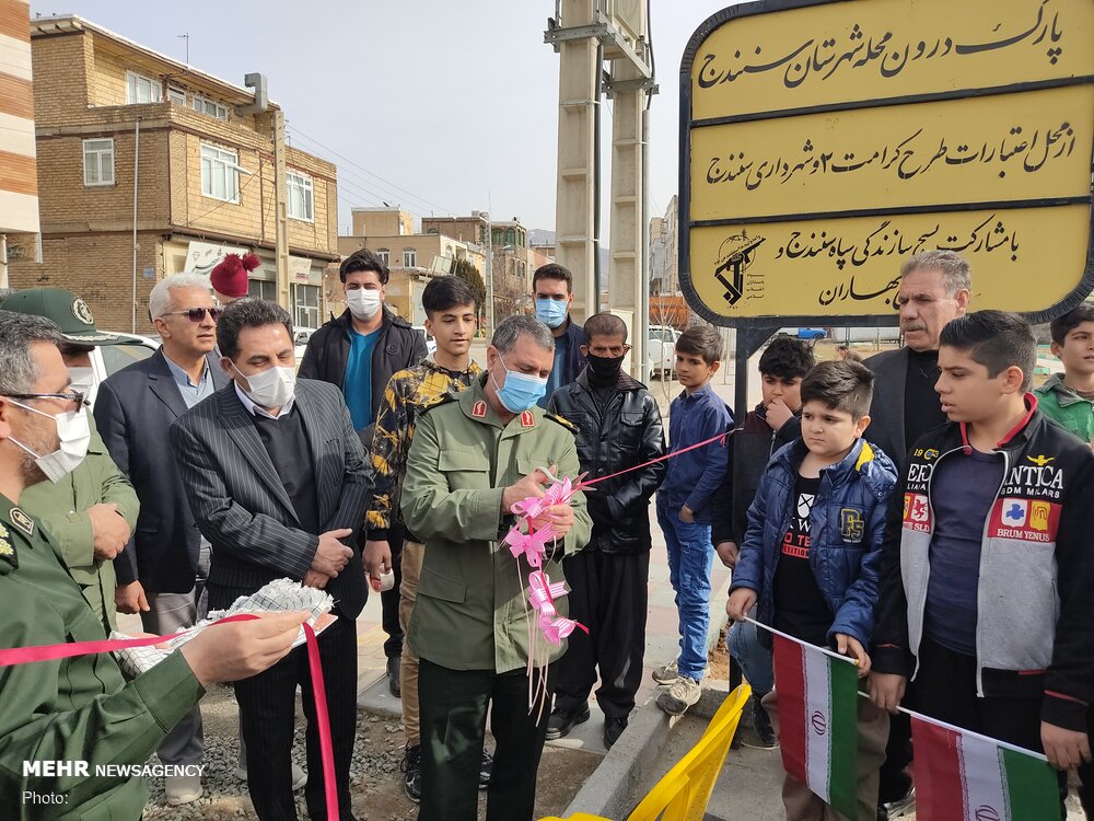 افتتاح و کلنگ زنی پروژه های محرومیت زدایی سپاه در سنندج