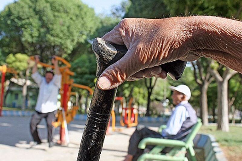 تنها راه حل مشکل بیمه درمانی بازنشستگان اجرای ماده ۸۵ است