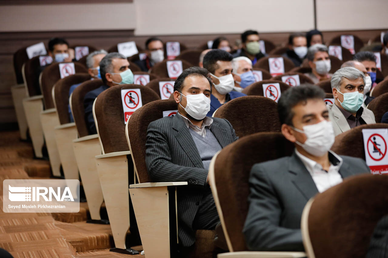 نشست معاون اول رییس جمهوری با نخبگان اجتماعی و فرهنگی کردستان