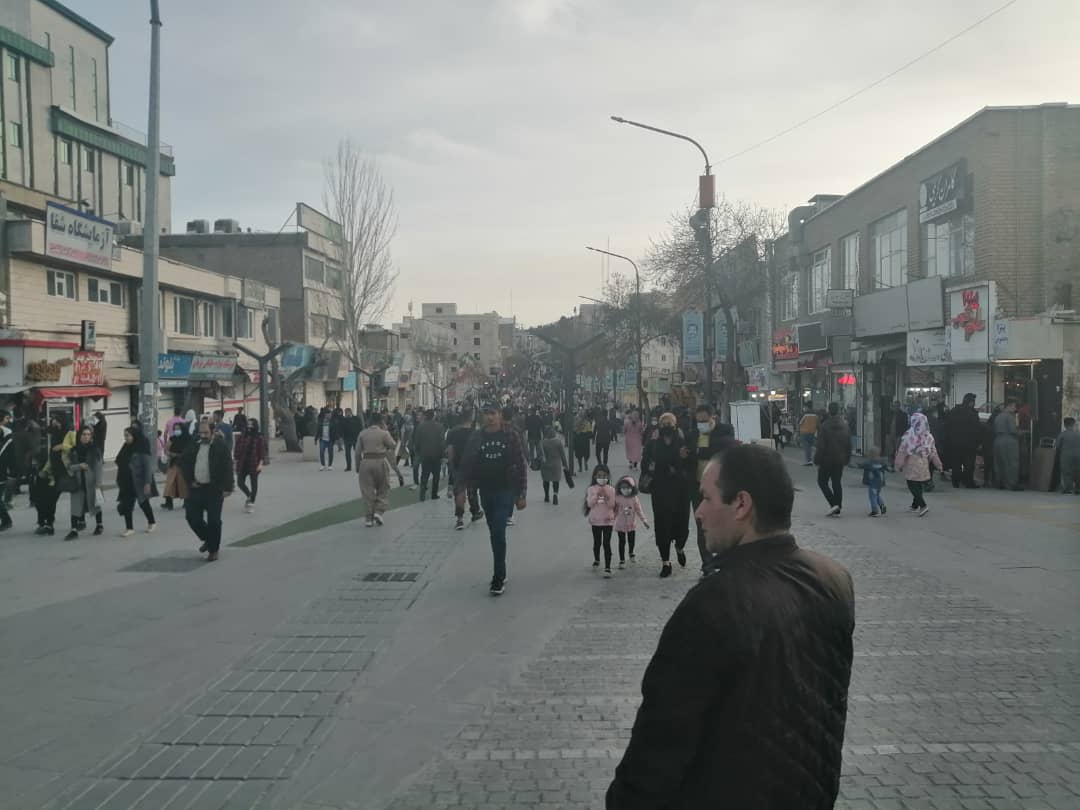 خیابان فردوسی در روز دوم مرداد ۱۴۰۱در ایام کرونایی