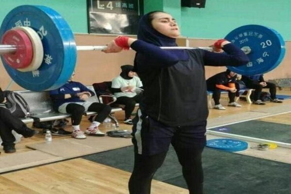 بانوی وزنه بردار کردستانی به اردوی تیم ملی بزرگسالان دعوت شد