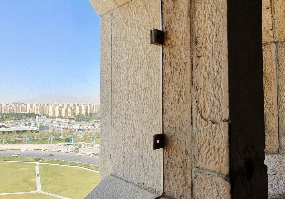 ترک‌های جدید تاثیر شلیک توپ تحویل سال روی برج آزادی؟