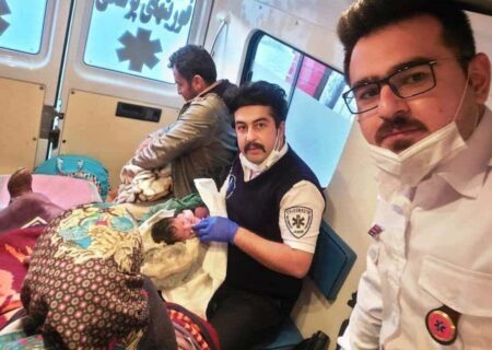 نوزاد عجول مریوانی در آمبولانس ۱۱۵ به دنیا آمد