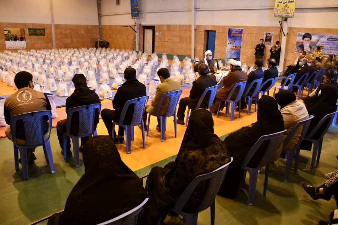 ۳۵۰ بسته معیشتی بین نیازمندان در دیواندره توزیع شد