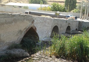 بناهای فرسوده و متروکه در سنندج شناسایی شد