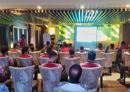 آخرین جلسه فنی تراکتور پیش از دیدار با الشارجه برگزار شد