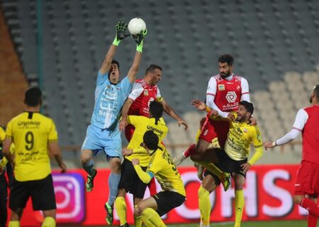 ابهام در مورد دیدار پرسپولیس با سپاهان/ تعویق دیدار با استقلال؟