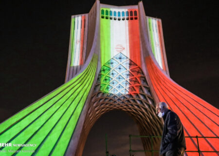 اجرای ویدئو مپینگ شهدای سلامت روی برج آزادی