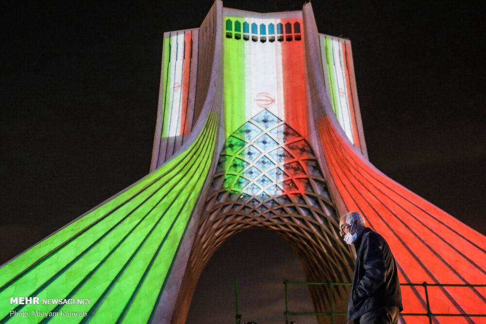 اجرای ویدئو مپینگ شهدای سلامت روی برج آزادی