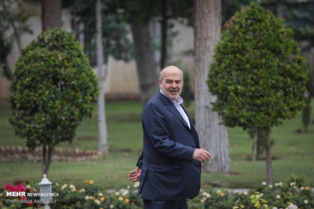 ادای احترام رئیس سازمان محیط زیست به شهدای محیط بان