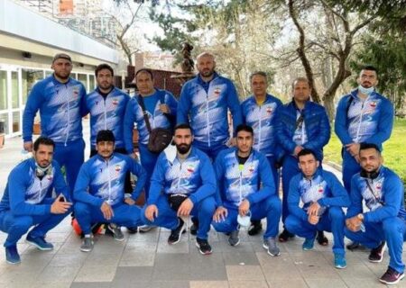 بازگشت آزاد و فرنگی‌کاران ملی‌پوش از بلغارستان