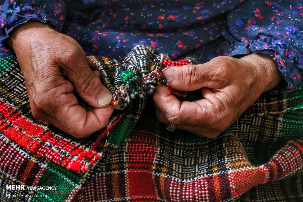 تشکیل کارگروه برای اجرایی شدن توافق سه نهاد در حوزه صنایع دستی