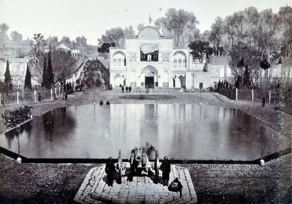 تنها درب تاریخی کاخ گلستان روی مردم باز می شود