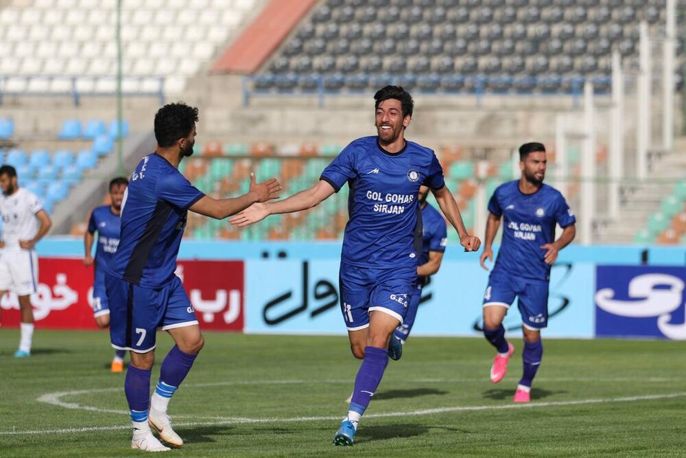 توقف خانگی سپاهان و صعود ۴ پلهای گل گهر/ پرسپولیس صدرنشین ماند