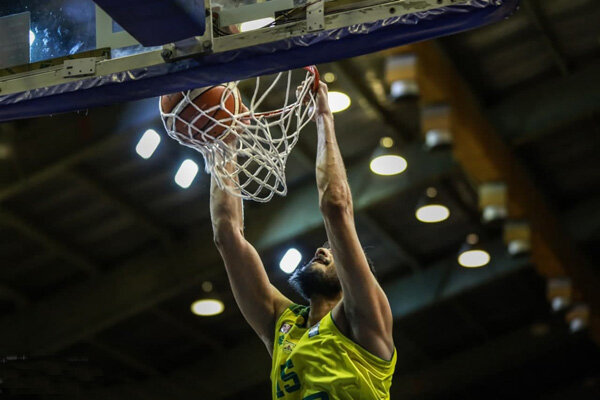 تیم شیمیدر قم در رده سوم لیگ بسکتبال ایستاد