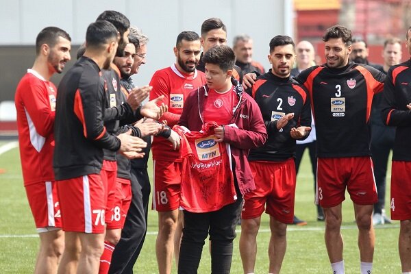حضور افشین پیروانی در تمرین پرسپولیس