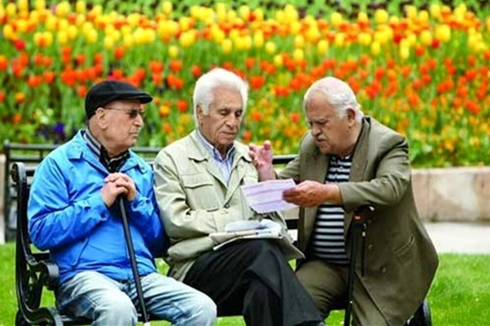 حقوق فروردین بازنشستگان کشوری امشب پرداخت می شود