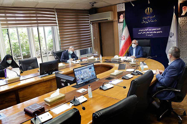 نباید اهداف تعلیم و تربیت به کنکور وصل شود