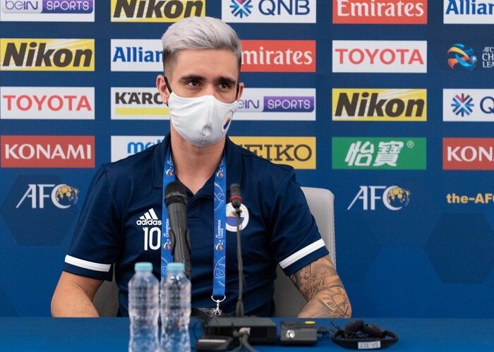 هافبک برزیلی شارجه به بازی با تراکتور میرسد