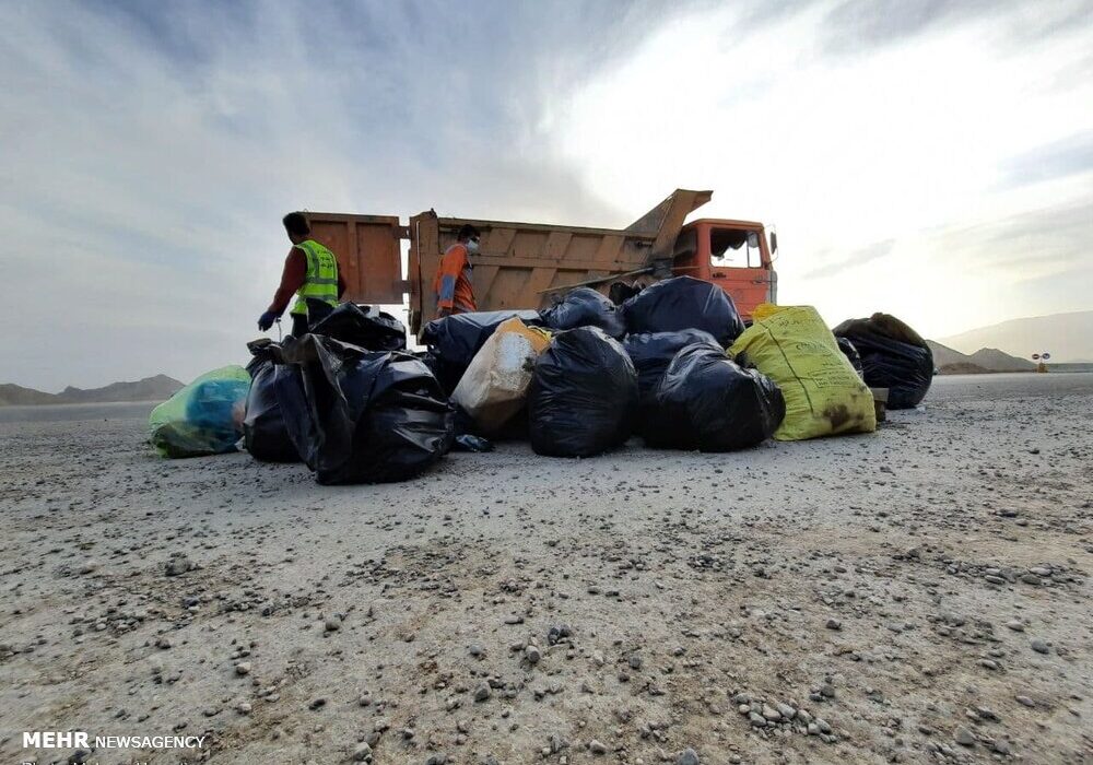 پاکسازی طبیعت در شاهرود/ سمنها به کمک زمین شتافتند