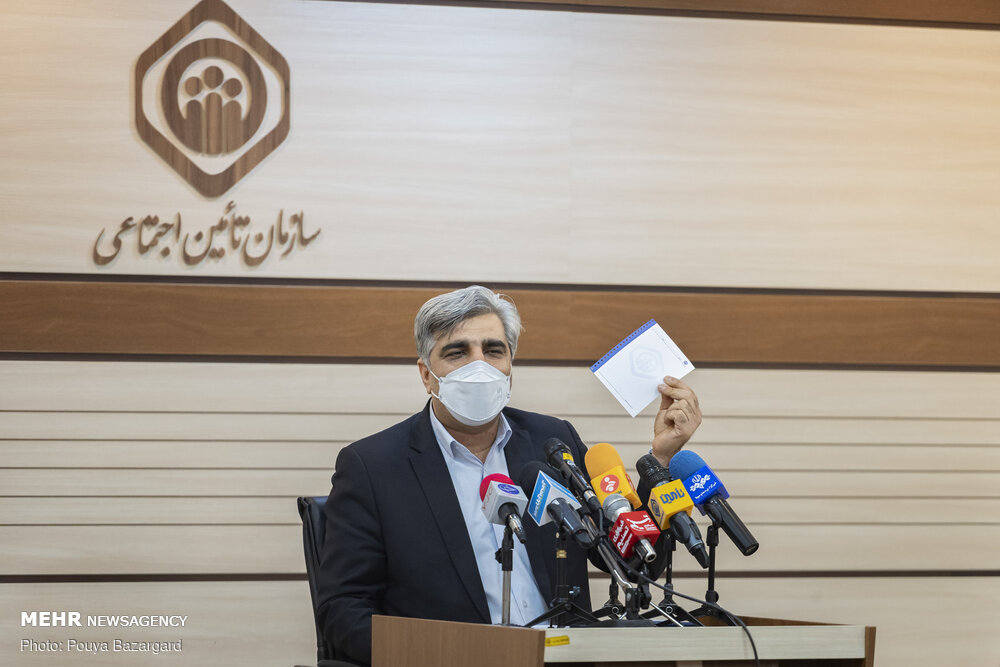 پرداخت ماهانه ۱۵ هزار میلیارد تومان بابت مستمری بازنشستگان