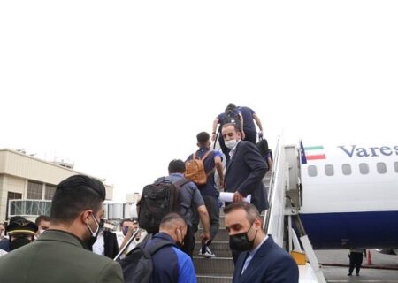 پرواز استقلال به سوی عربستان انجام شد