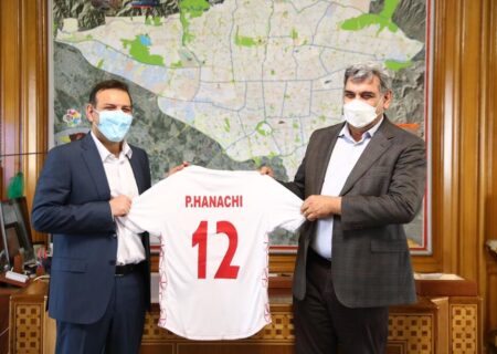 پیراهن شماره ۱۲ تیم ملی به اسم شهردار تهران