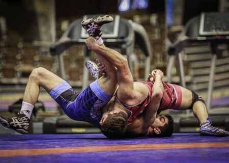 یک مدال طلا، ۲ نقره و یک برنز برای آزادکاران در روز نخست