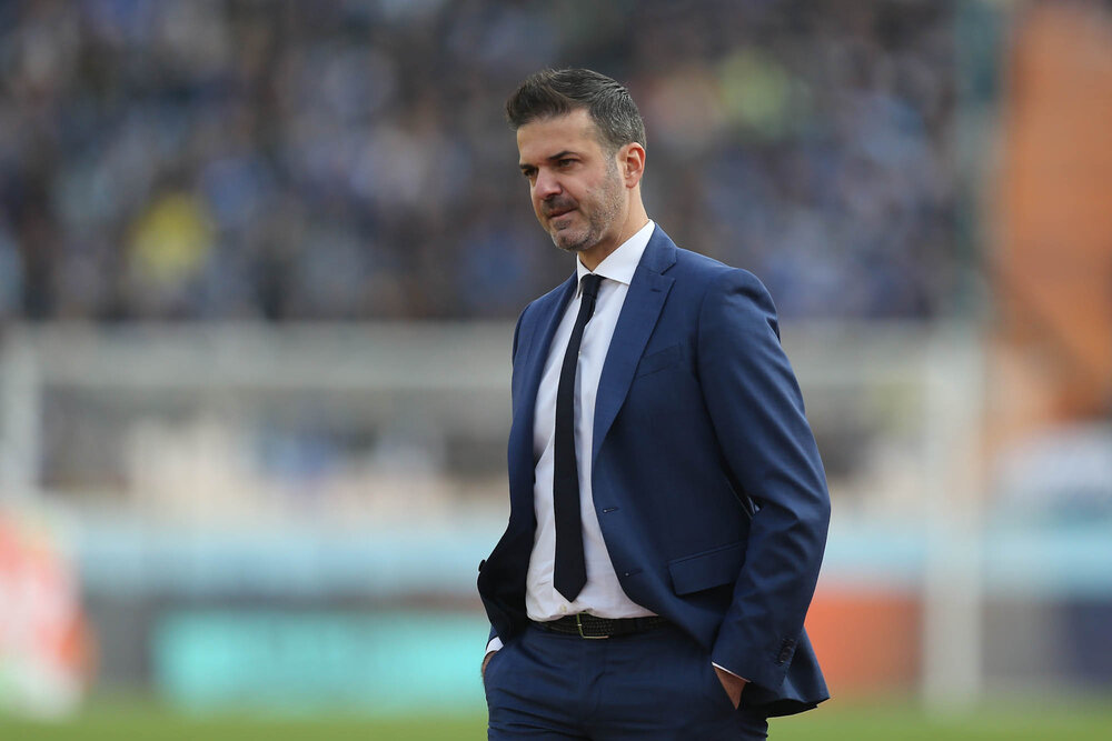 «استراماچونی» در حال بررسی پیشنهادات آسیایی