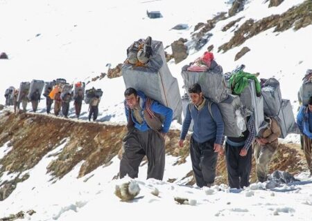 بررسی راهکارهای ایجاد اشتغال برای کولبران