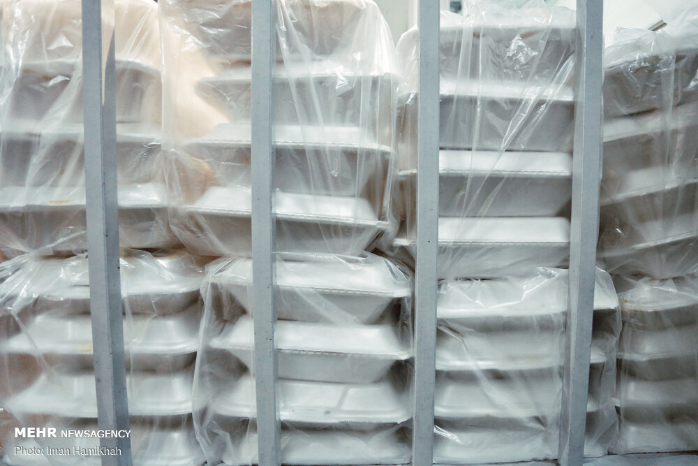 بیش از ۱۷۰ هزار بسته معیشتی در تهران توزیع شد