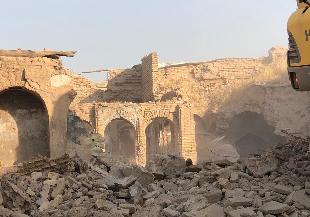 تخریب بنای تاریخی حاج باشی اراک