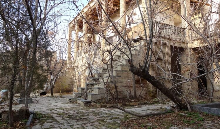 تخریب بنای حاج باشی در اراک غیرقانونی نیست