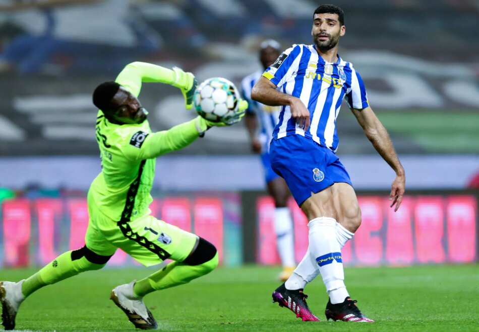 تساوی جذاب پورتو با بنفیکا/ VAR سه بار به داد تیم طارمی رسید!