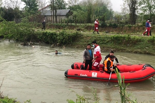 تلاش ۳۲۵ نیروی عملیاتی و پرواز یک فروند بالگرد برای امدادرسانی
