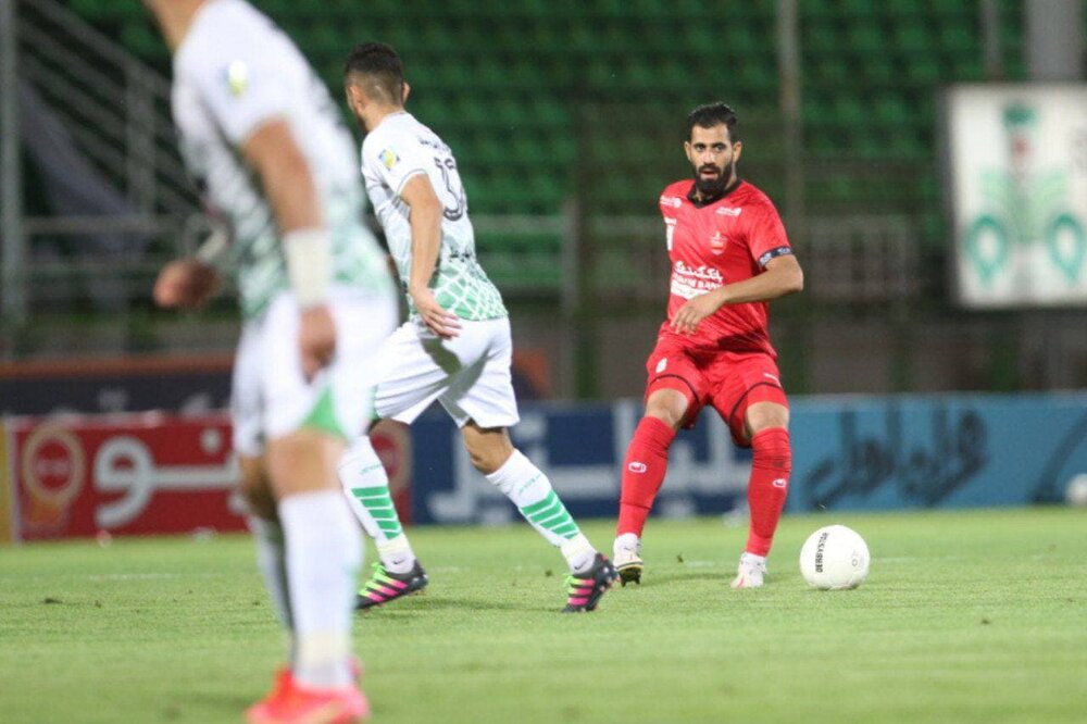 حمله مدافع ملیپوش پرسپولیس به رختکن میزبان!