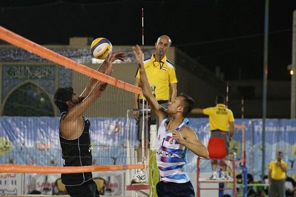 رقابت پنج تیم والیبال ساحلی برای عنوان قهرمانی نیم فصل