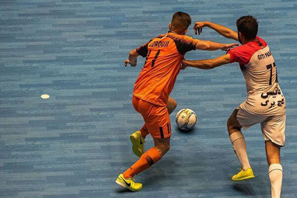 فدراسیون از ذلیل کردن فوتسال چه میخواهد/سکوت سازمان لیگ خیانت است