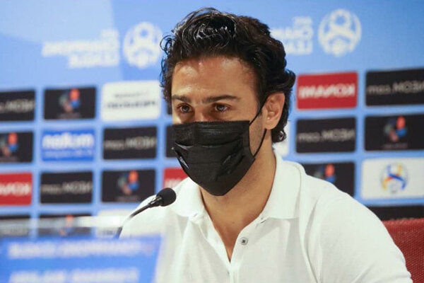 وعده بزرگ فرهاد مجیدی پس از صعود استقلال/ جام بالای سر کاپیتان