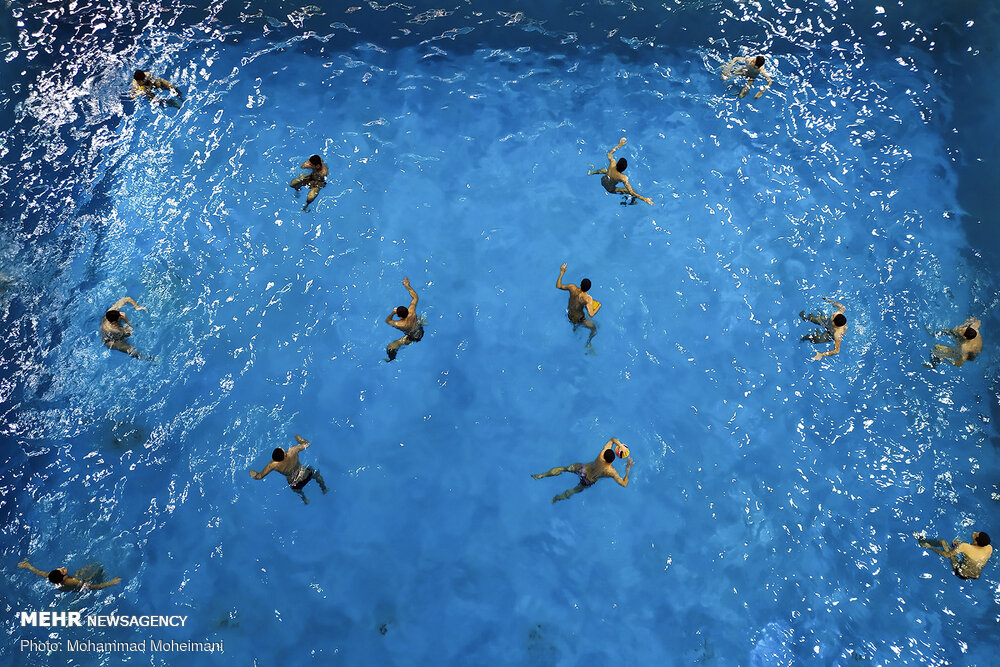 پیگیری تمرینات ملی پوشان واترپلو در استخر ۹ دی