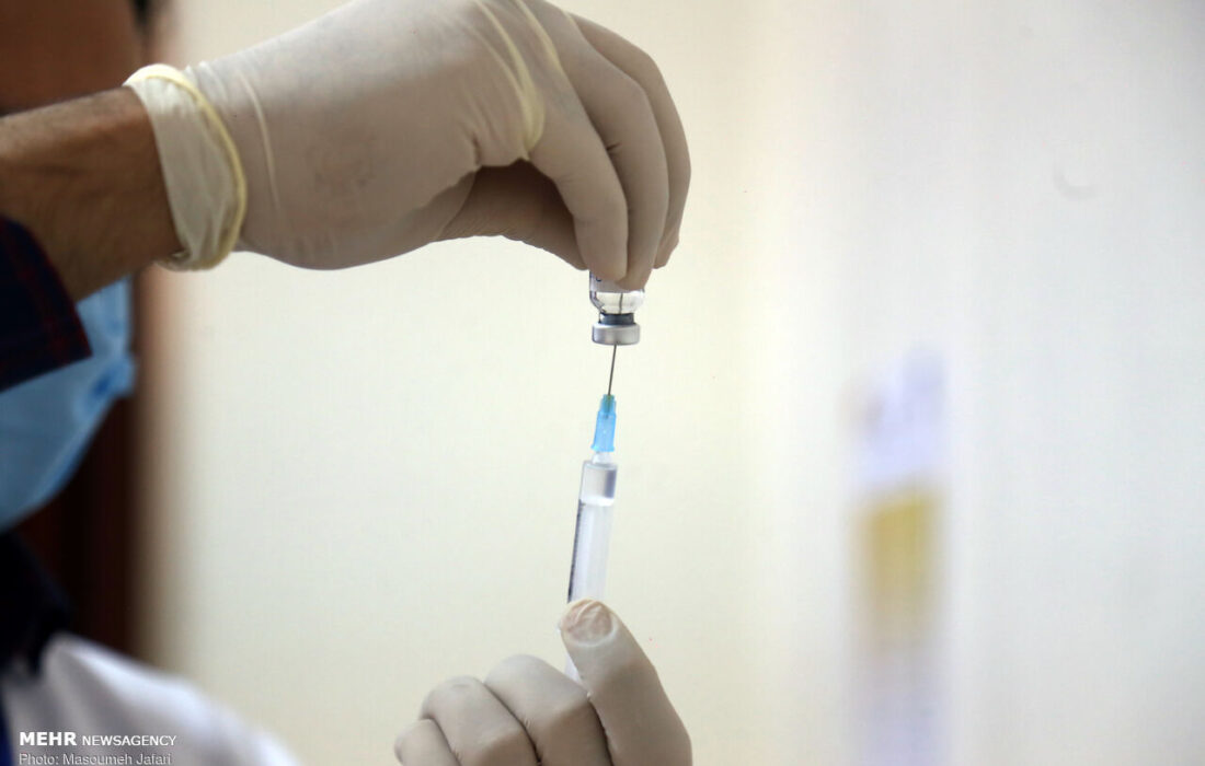 کارکنان مترو و سامانه حمل و نقل عمومی در اولویت واکسن قرار گیرند