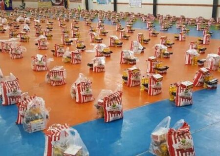 ۵۰۰ بسته معیشتی میان خانواده‌های نیازمند کردستانی توزیع شد